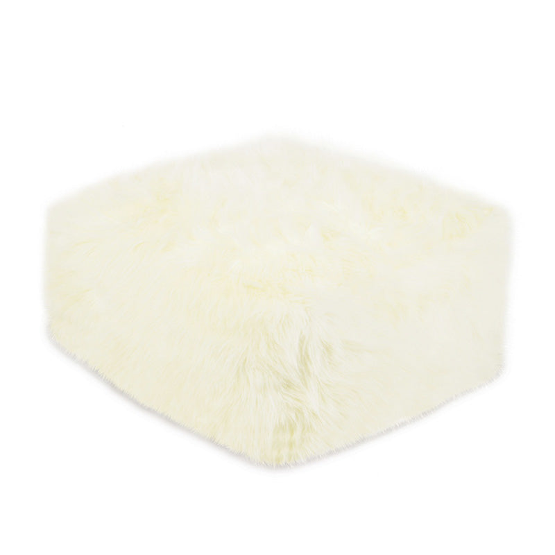 Yolo Ivory Pouf - Home Basics Panamá